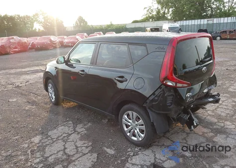 2021 Kia Soul Lx z USA, uszkodzony, nr VIN KNDJ23AU7M7139802